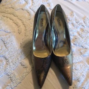 Splash fashion footwear. 6.5